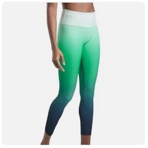 Athleta Elation Ombre 7/8 Tight - S